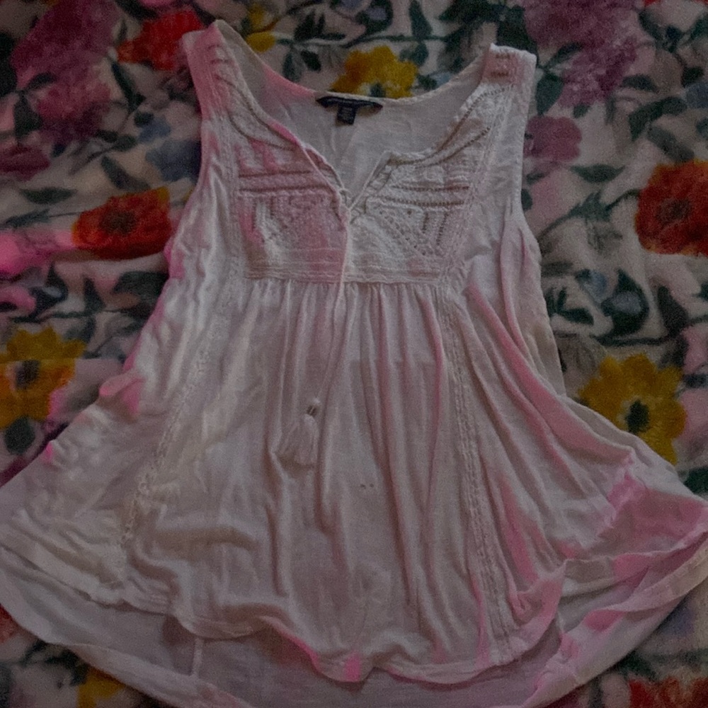 Women’s white size medium white tank top.